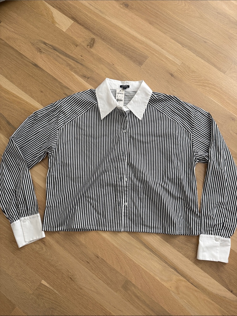 Striped Button-Down Cropped Shirt w/ White Collar and Cuffs - Black/White